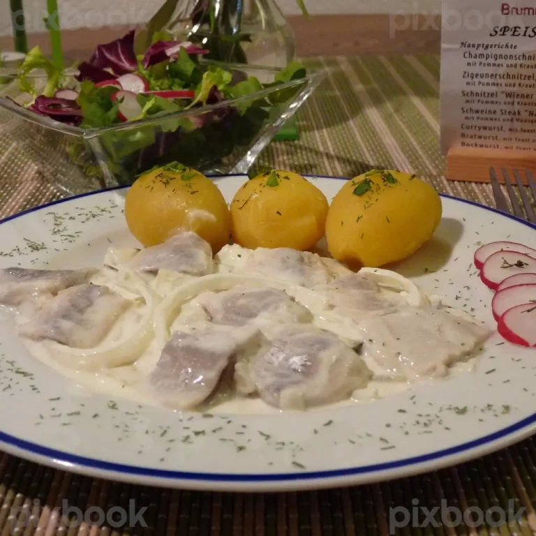 Heringsstipp mit Pellkartoffeln